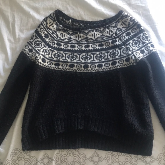 black and white patterned sweater - Picture 1 of 3
